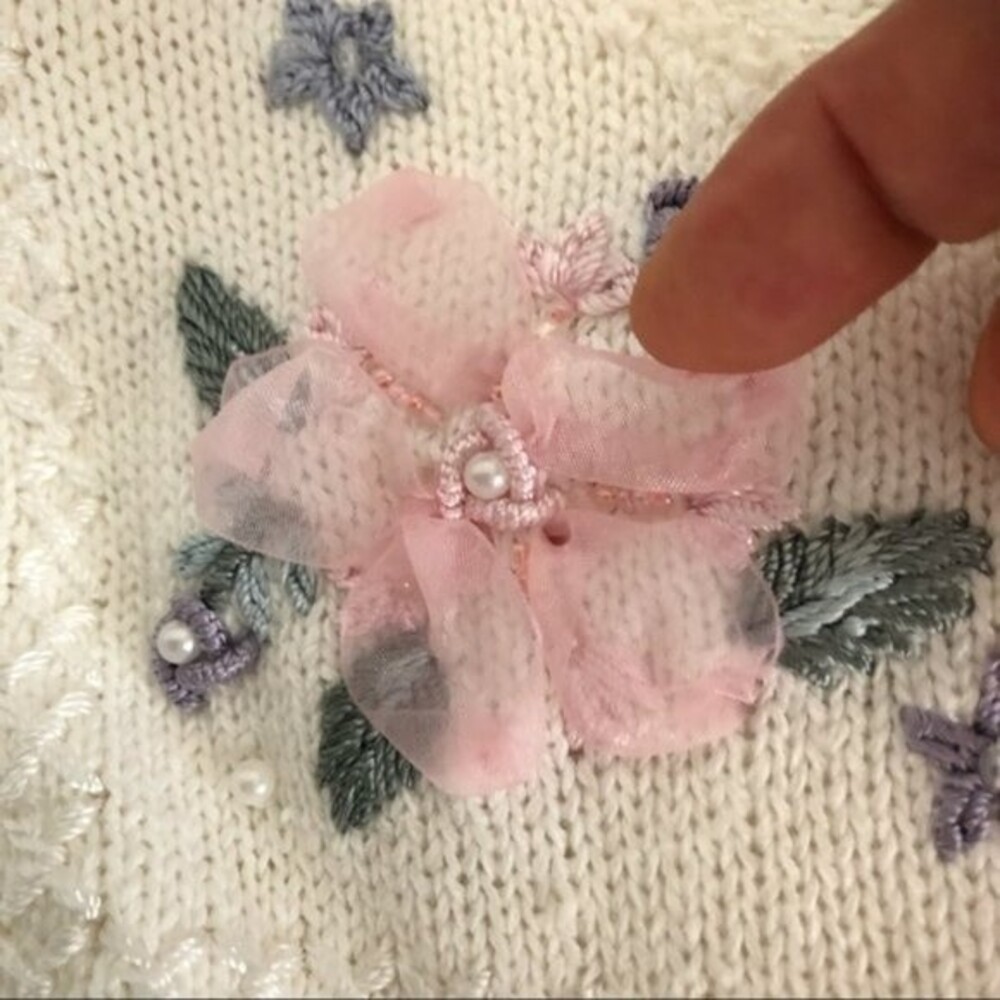 CAROLYN TAYLOR Floral Embroidered Sweater Size Medium VINTAGE - Picture 7 of 10